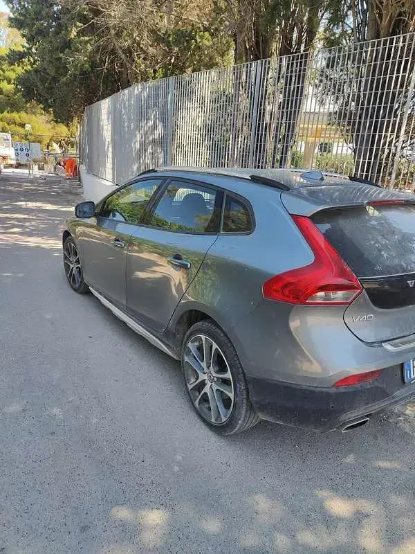 Usata Volvo V40 CC Kinetic 114 CV (83 kW) 2015 Station wagon