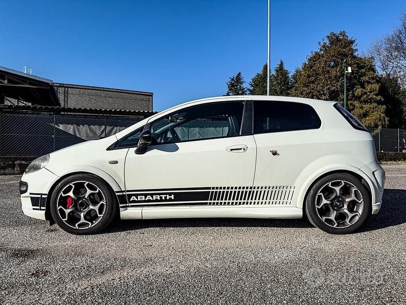 Usata Abarth Punto Evo 165 CV (121 kW) 2011 Bianco Utilitaria