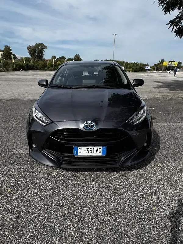 Usata Toyota Yaris Hybrid Trend 116 CV (85 kW) 2022 Berlina