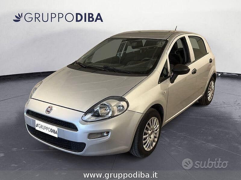 Usata Fiat Punto Street 69 CV (50 kW) 2018 Argento Utilitaria