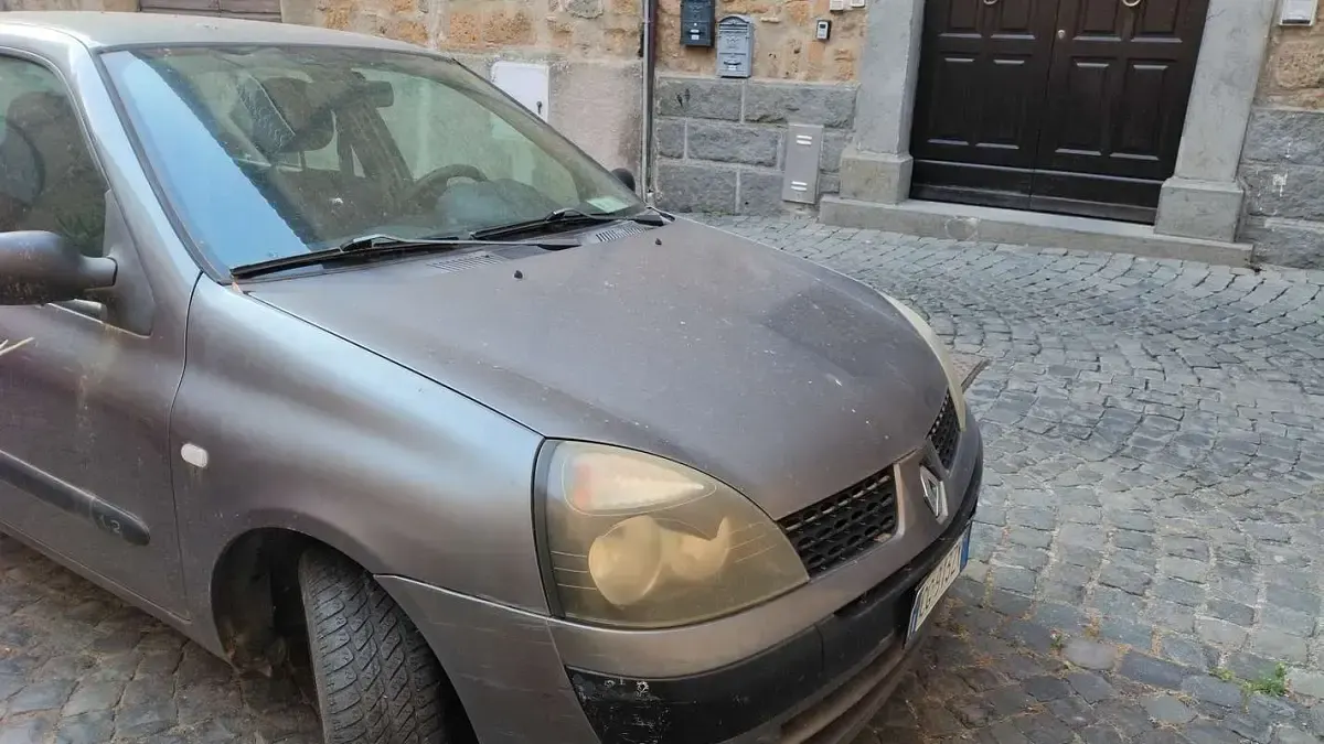 Usata Renault Clio II Authentique 58 CV (42 kW) 2003 Berlina