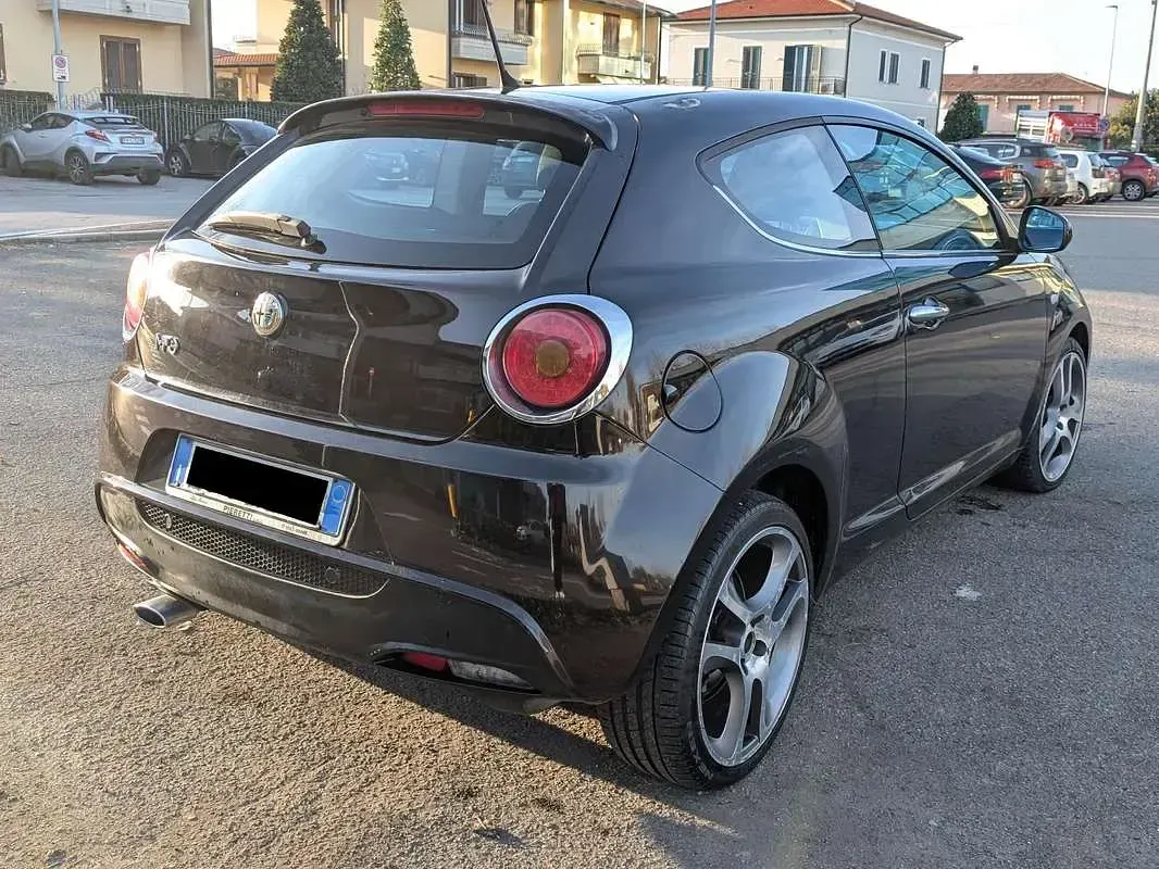 Usata Alfa Romeo MiTo Distinctive 120 CV (88 kW) 2010 Nero Utilitaria
