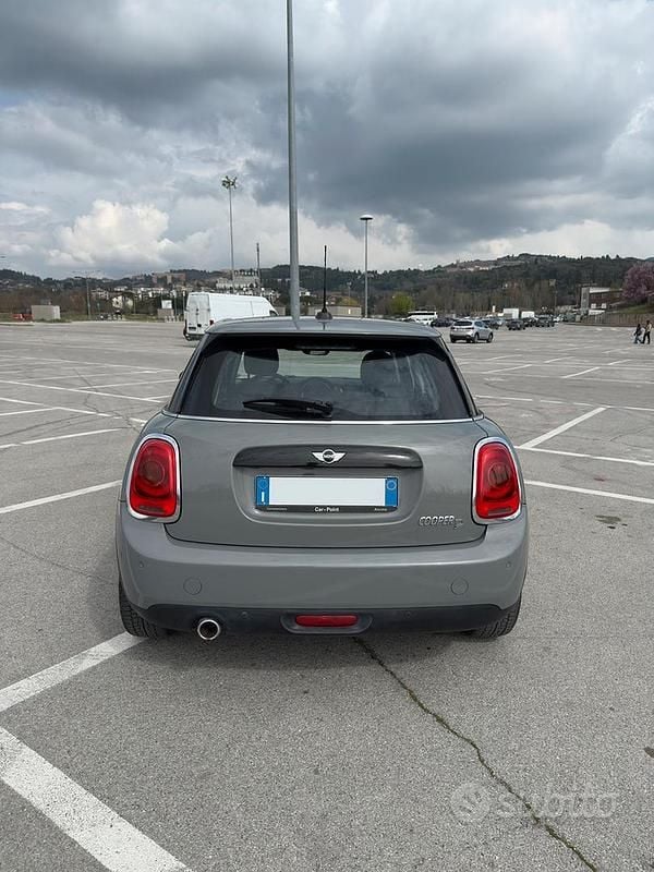 Usata Mini Cooper D Hype 116 CV (85 kW) 2018 Grigio Utilitaria