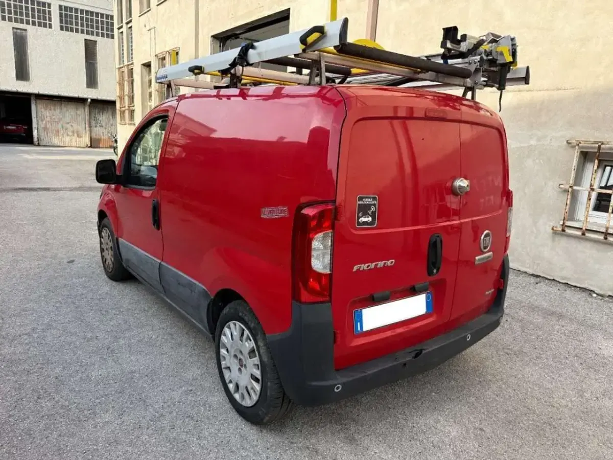 Usata Fiat Fiorino 95 CV (69 kW) 2016 Rosso pastello Monovolume