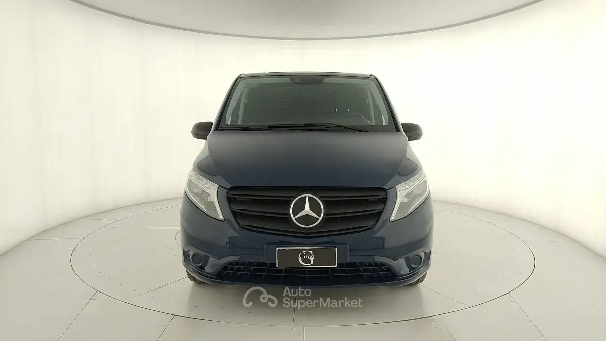 Usata Mercedes Vito 190 CV (139 kW) 2022 Blu Furgone