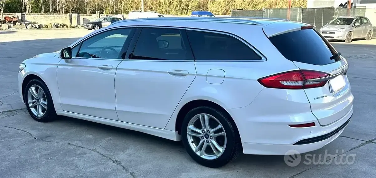 Gebraucht Ford Mondeo Vignale 150 PS (110 kW) 2018 Weiß Kombi