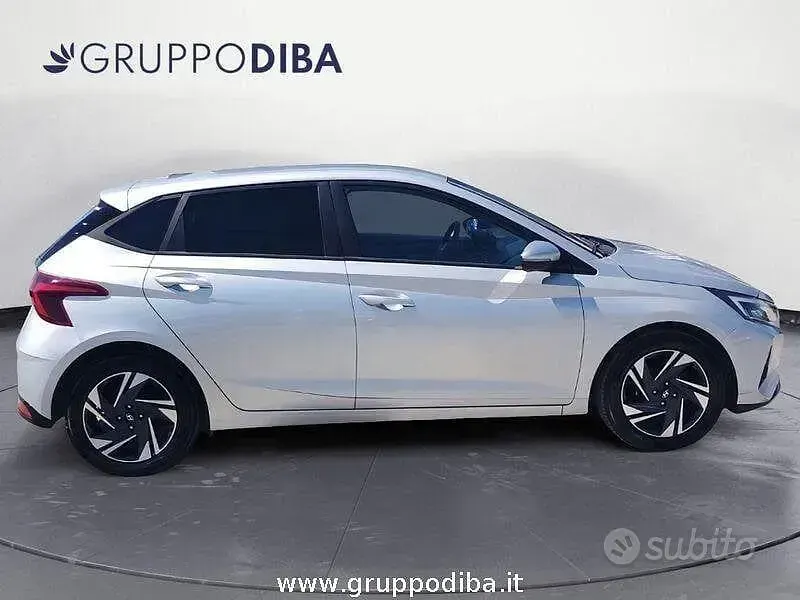 Usata Hyundai i20 84 CV (61 kW) 2022 Argento Utilitaria