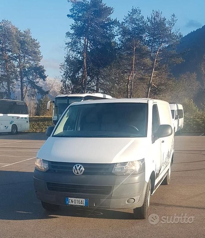 Usata VW T5 140 CV (102 kW) 2012 Bianco Furgone