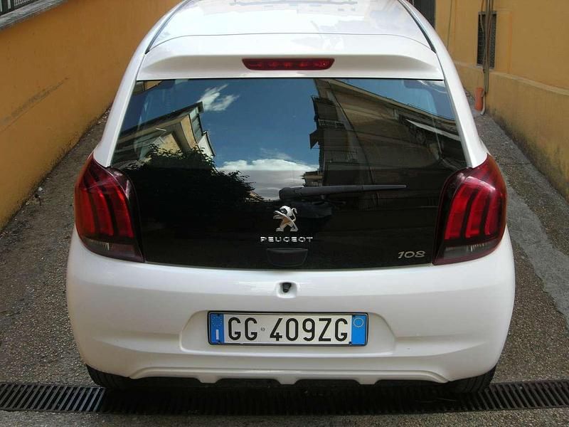 Usata Peugeot 108 Active 72 CV (52 kW) 2021 Bianco Utilitaria