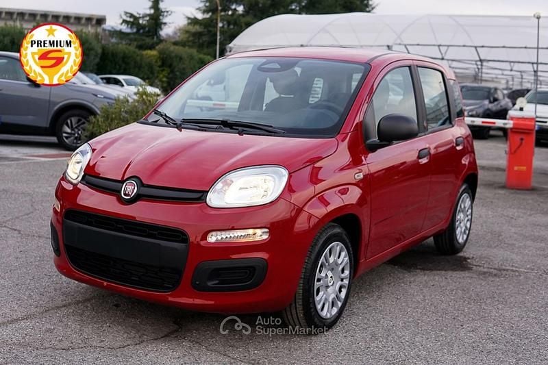 Nuova Fiat Panda Icon 69 CV (50 kW) 2026 Rosso Utilitaria