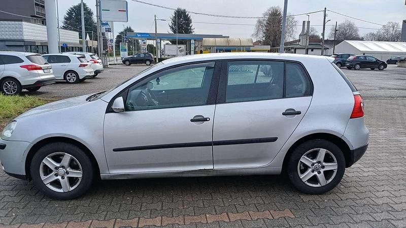Usata VW Golf IV Comfortline 105 CV (77 kW) 2005 Berlina