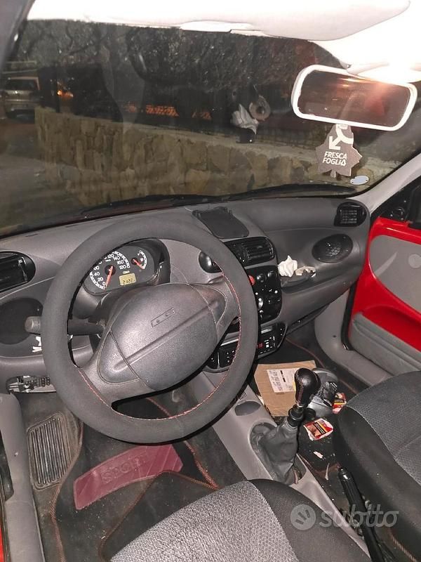 Usata Fiat 600 2002 Rosso Berlina