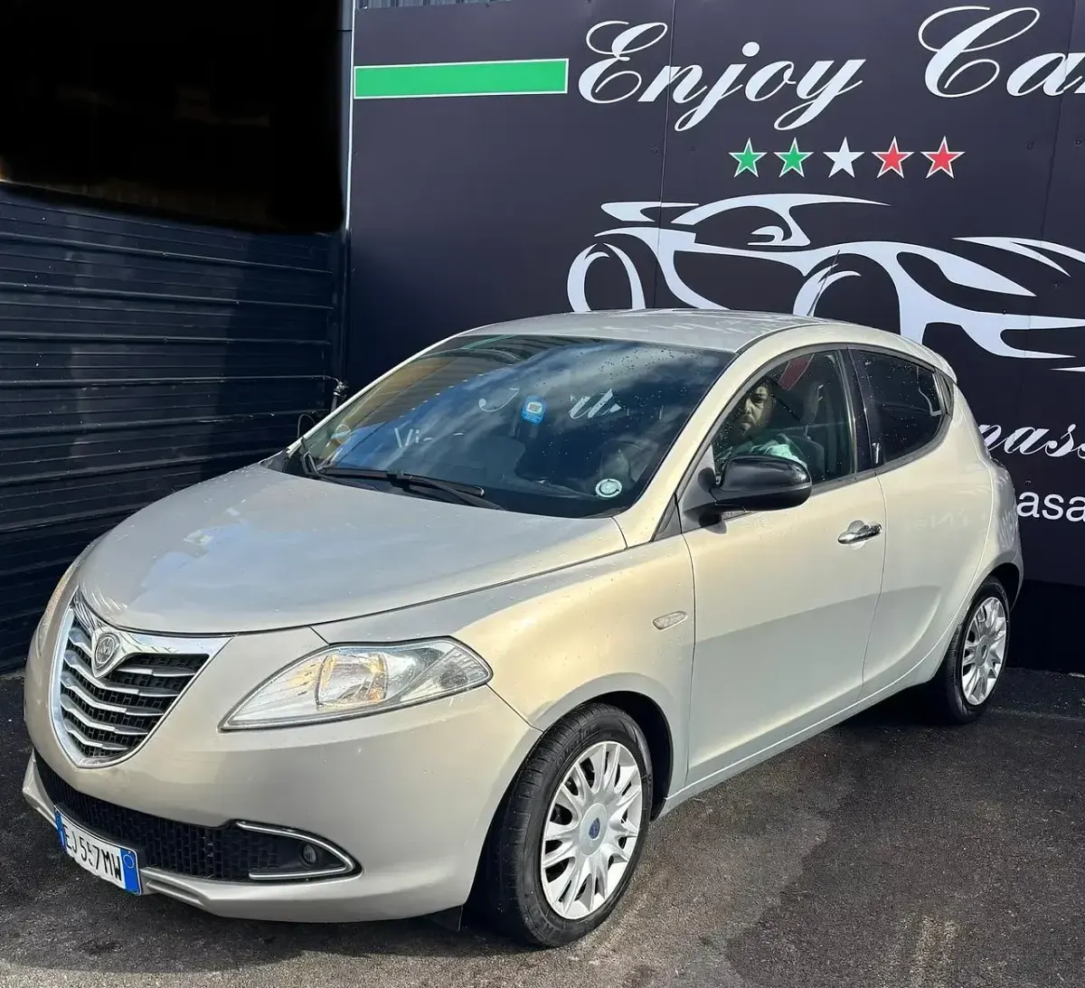 Usata Lancia Ypsilon S 95 CV (69 kW) 2013 Oro Utilitaria