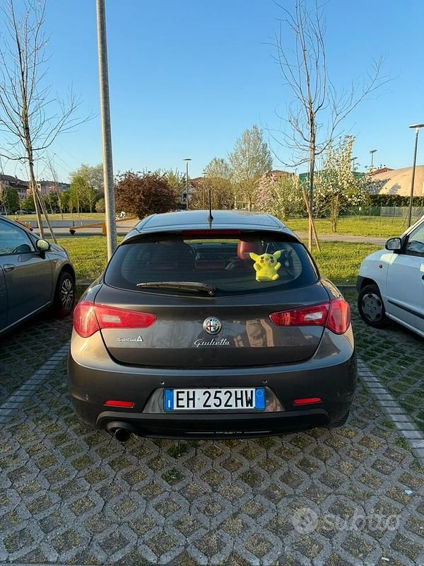 Usata Alfa Romeo Giulietta 2011 Grigio Utilitaria