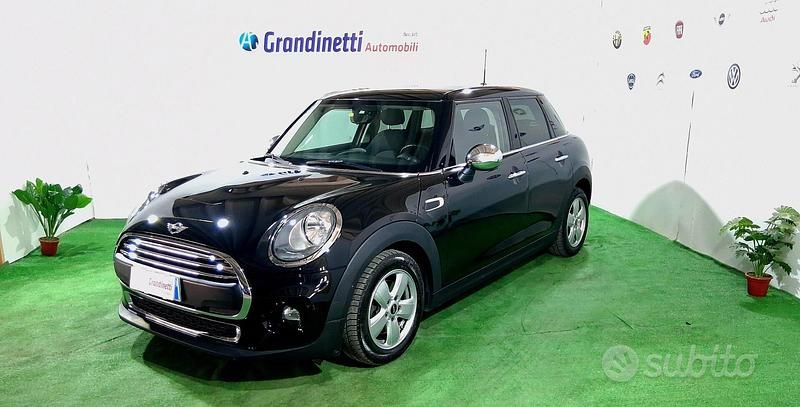 Usata Mini Cooper D 95 CV (69 kW) 2016 Nero Utilitaria