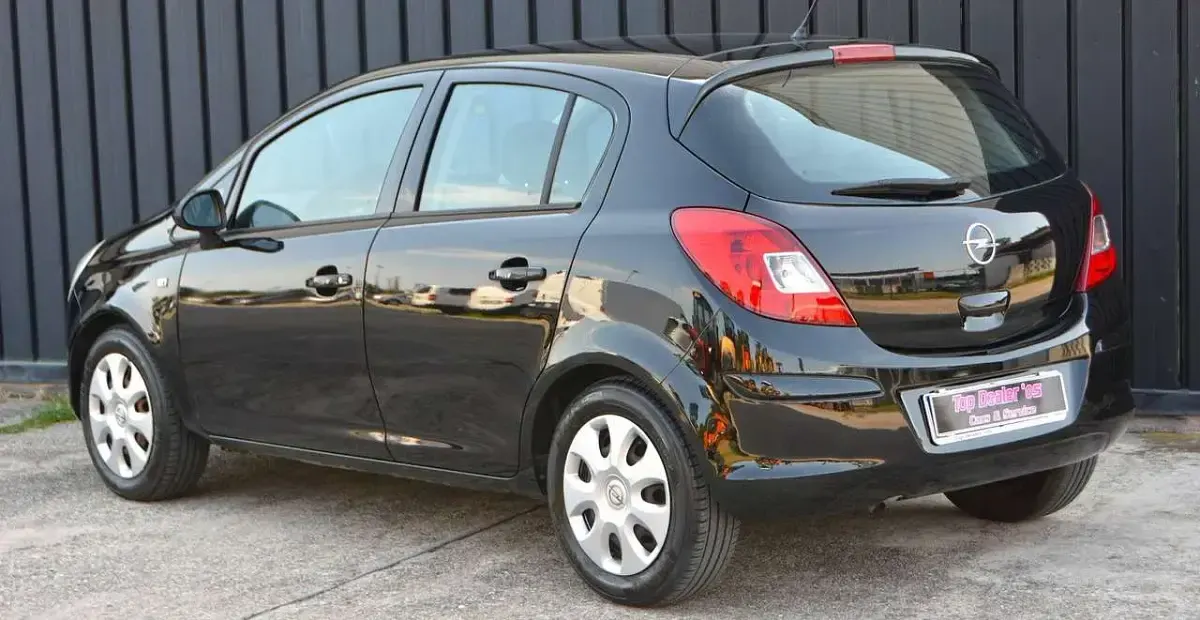 Usata Opel Corsa Club 80 CV (58 kW) 2008 Nero Utilitaria
