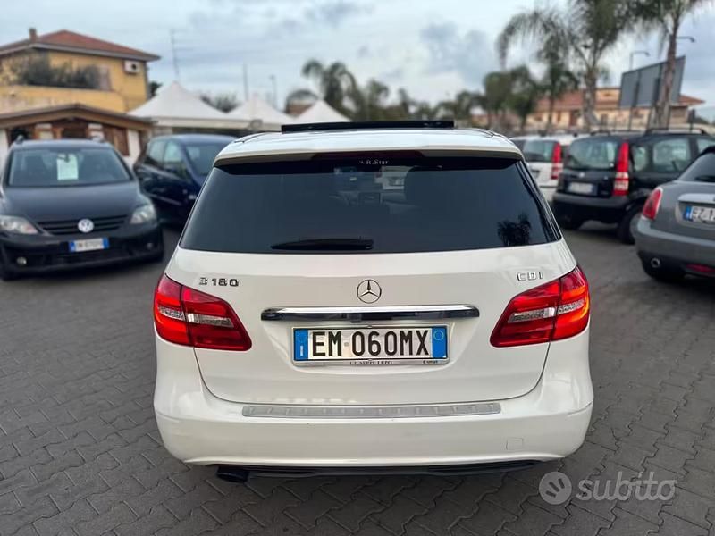 Usata Mercedes B180 Premium 110 CV (80 kW) 2013 Bianco Monovolume