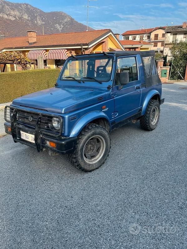 Blu Usata 1998 Suzuki Samurai SUV | 7000 € (Buon prezzo) - Immagine 1/4