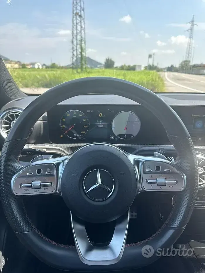 Usata Mercedes A180 Premium 116 CV (85 kW) 2020 Nero Berlina