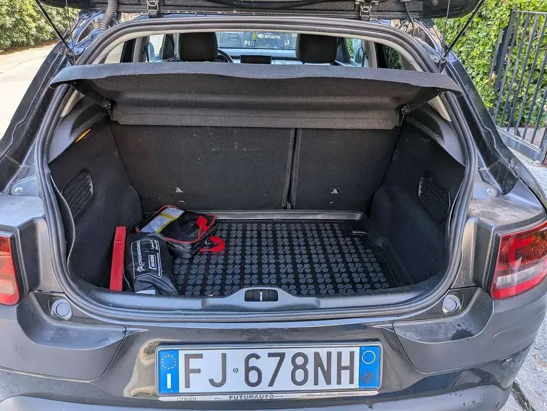 Usata Citroën C4 Feel 99 CV (72 kW) 2017 Nero SUV