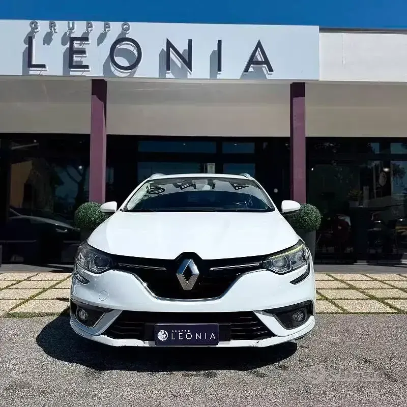 Usata Renault Mégane GrandTour Zen 110 CV (80 kW) 2017 Bianco Station wagon