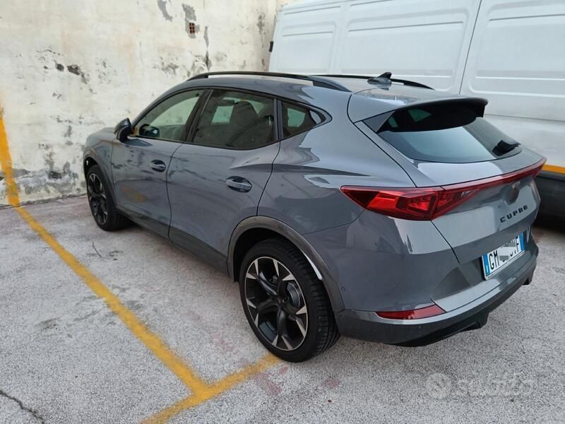 Grigio Usata 2023 Cupra Formentor SUV | 29.000 € (Buon prezzo) - Immagine 1/4
