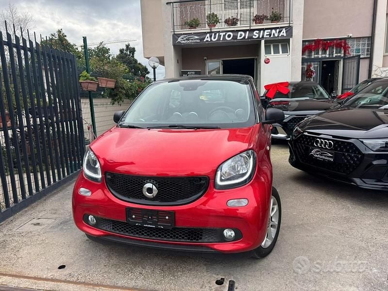 Rosso Usata 2017 Smart ForFour Passion Due volumi | 10.300 € (Buon prezzo) - Immagine 1/4