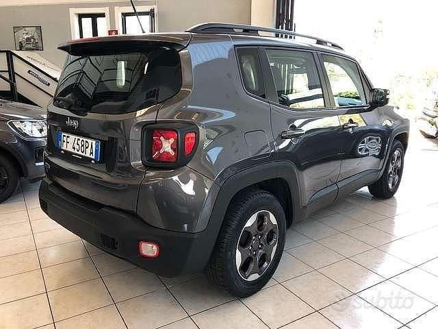 Usata Jeep Renegade 140 CV (102 kW) 2016 Grigio SUV
