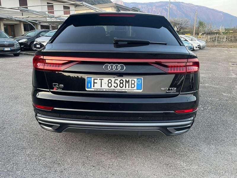 Usata Audi Q8 S-Line 286 CV (210 kW) 2019 Nero orca metalizzato SUV