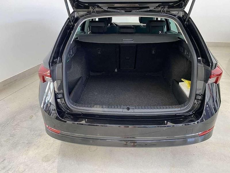 Usata Skoda Octavia Executive 150 CV (110 kW) 2024 Nero Station wagon