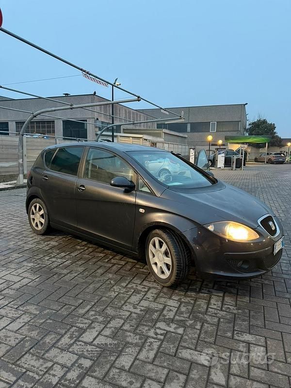 Usata Seat Altea 105 CV (77 kW) 2004 Nero Monovolume