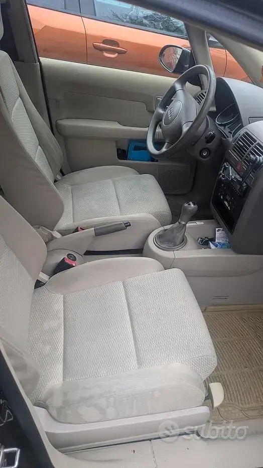 Usata Audi A2 75 CV (55 kW) 2003 Verde Utilitaria
