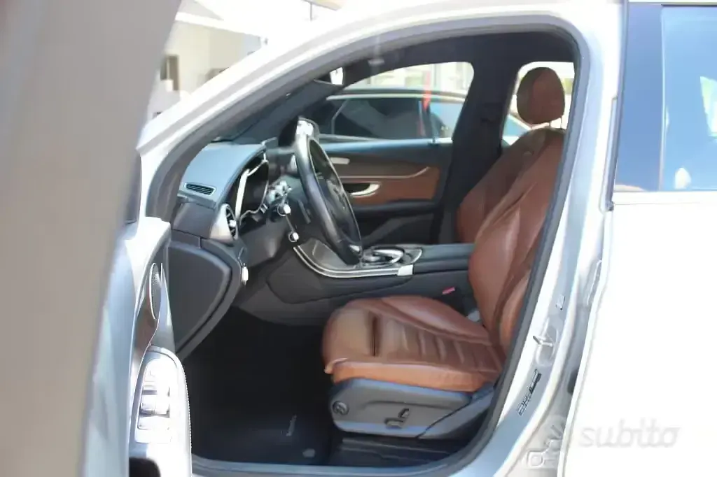 Usata Mercedes GLC250 Executive 204 CV (150 kW) 2016 Grigio SUV