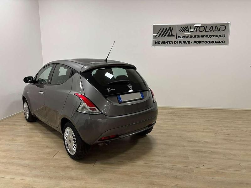 Usata Lancia Ypsilon S 95 CV (69 kW) 2016 Grigio Utilitaria