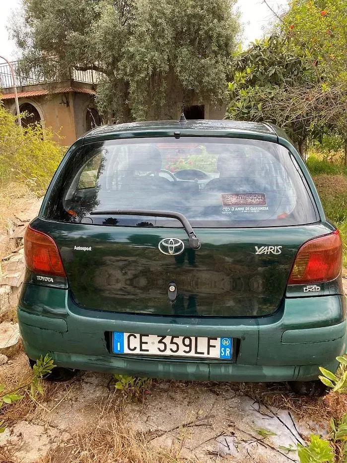 Begagnad Toyota Yaris 75 HK (55 kW) 2004 Sedan