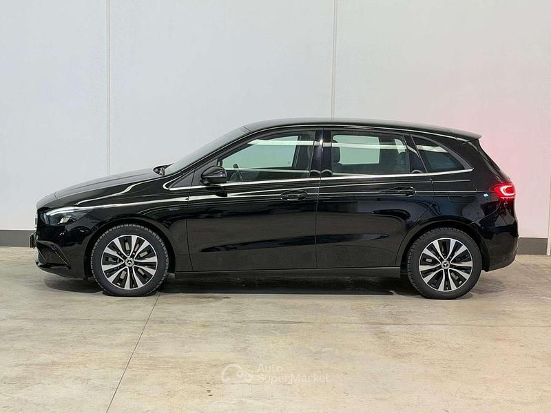 Usata Mercedes B250e Business 160 CV (117 kW) 2021 Nero Monovolume