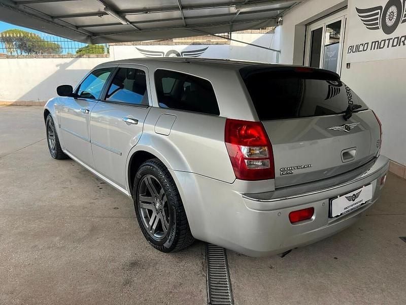 Usata Chrysler 300C Touring 218 CV (160 kW) 2008 Argento Station wagon