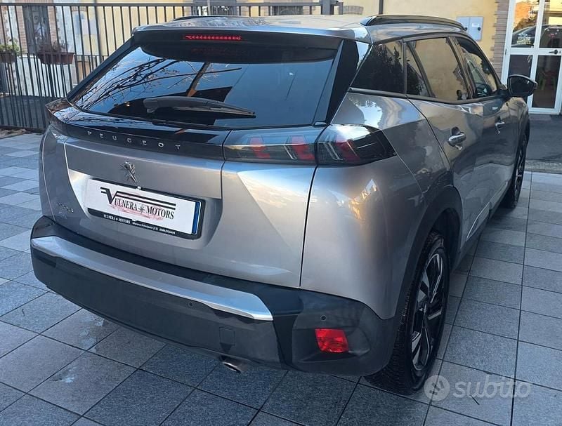 Usata Peugeot 2008 Allure 131 CV (96 kW) 2021 Grigio SUV