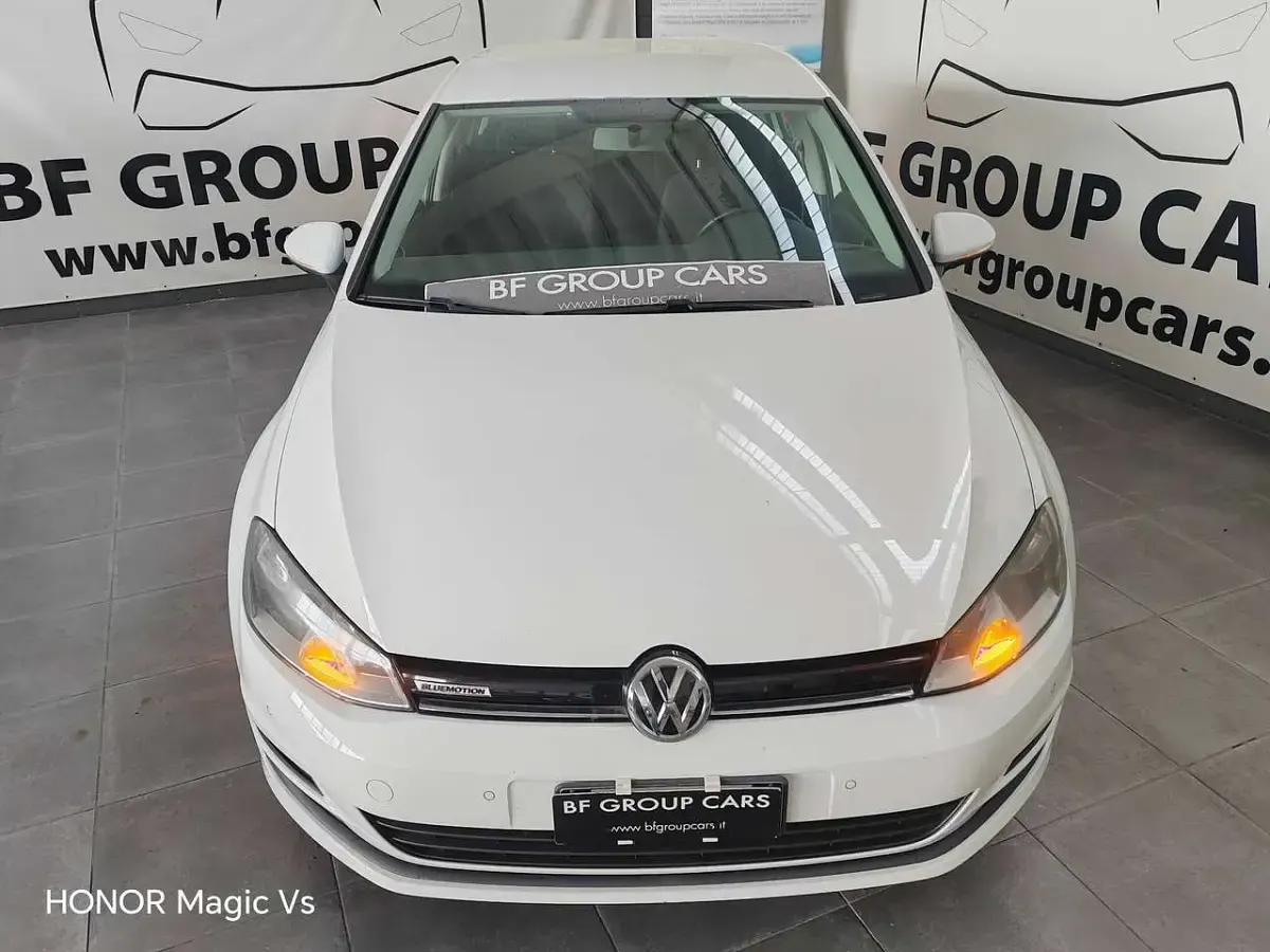 Usata VW Golf VII Highline 110 CV (80 kW) 2015 Bianca Berlina