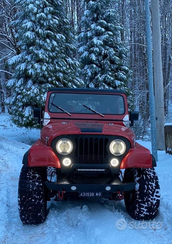 Używany Jeep CJ 1981 Czerwony