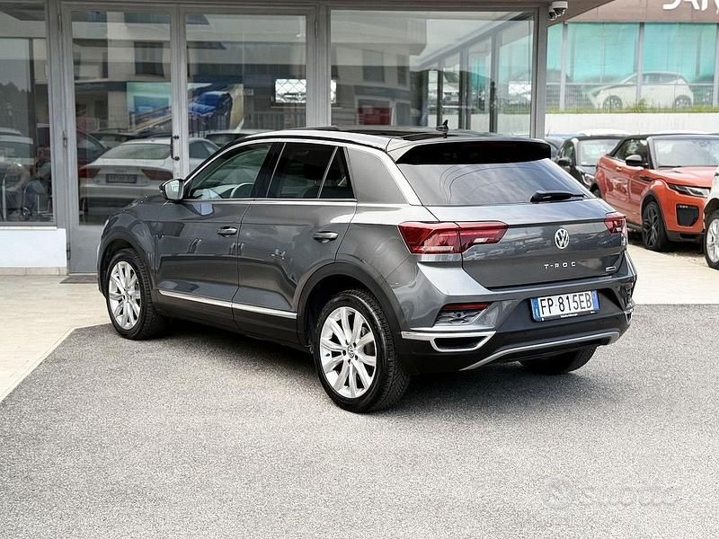 Usata VW T-Roc 150 CV (110 kW) 2018 Grigio SUV