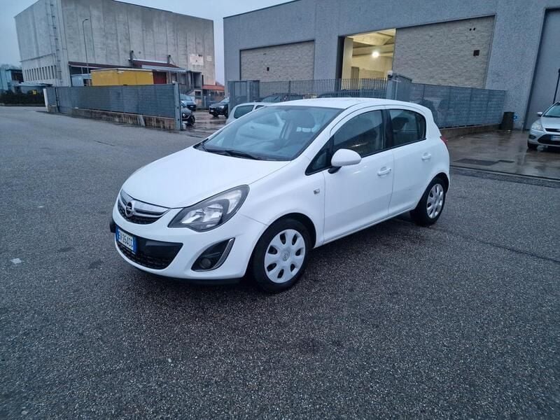 Usata Opel Corsa 85 CV (62 kW) 2014 Bianco Berlina