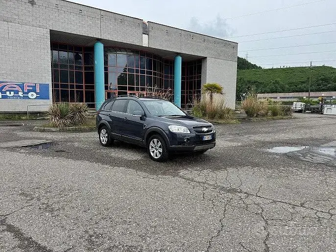 Usata Chevrolet Captiva Sport 150 CV (110 kW) 2007 Nero SUV