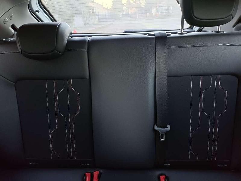 Usata Opel Corsa Enjoy 90 CV (66 kW) 2010 Berlina