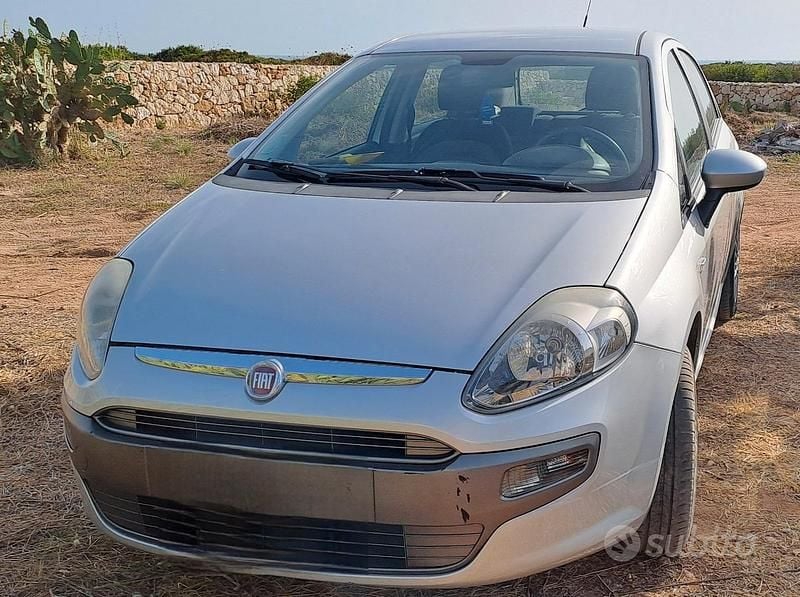 Usata Fiat Punto Evo 69 CV (50 kW) 2011 Grigio Utilitaria