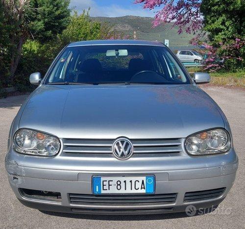 Usato 2004 VW Golf V 1.9 Diesel 137 CV (2.400 €)