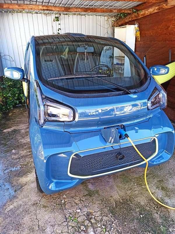 Usata XEV Yoyo 14 kW (20 CV) 2024 Blu/azzurro Utilitaria