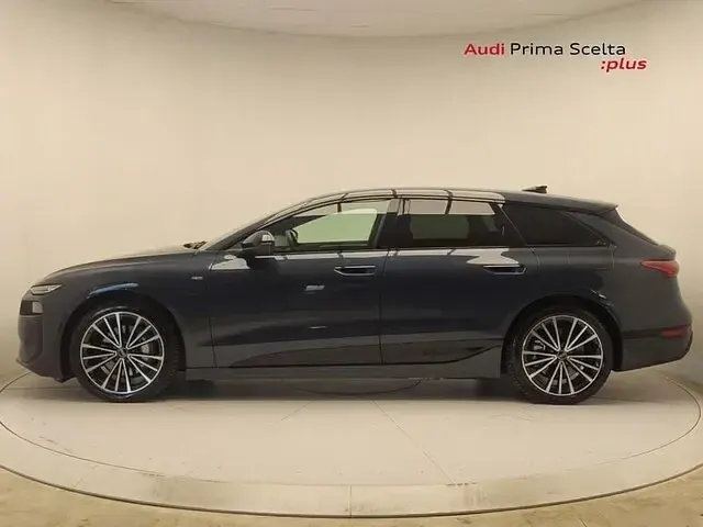 Usata Audi A6 e-tron S-Line 314 kW (428 CV) 2025 Blu plasma metallizzato Station wagon