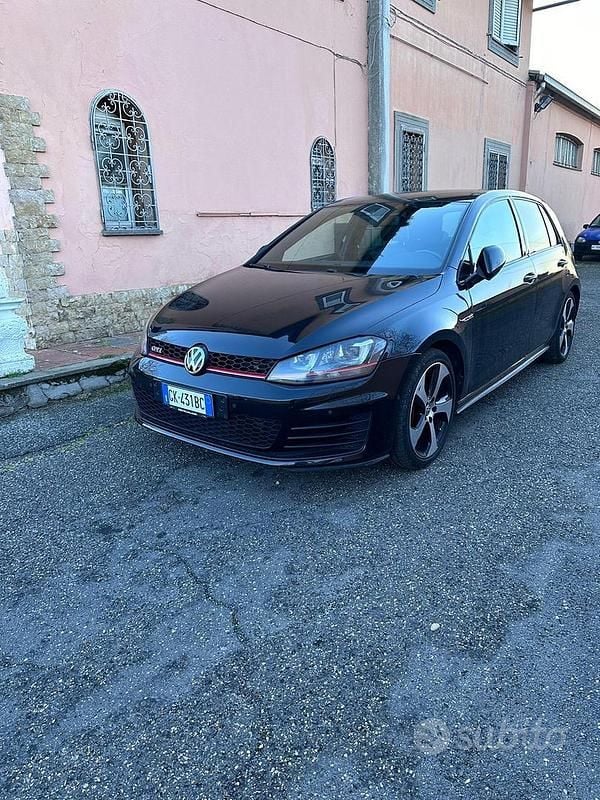 Usata VW Golf VII GTI 220 CV (161 kW) 2015 Berlina