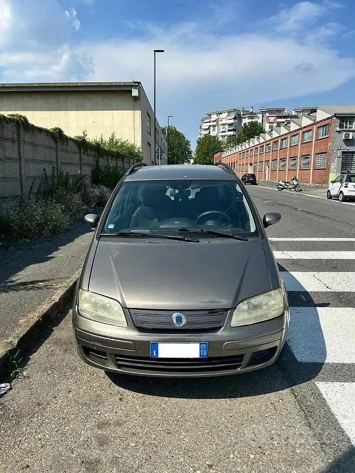 Usata Fiat Idea 90 CV (66 kW) 2007 Marrone Monovolume